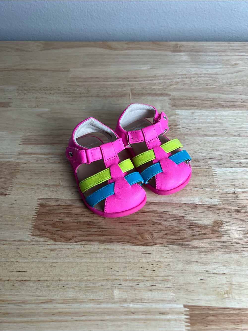 UGG Toddler Girls Pink Sandals Size 4/5